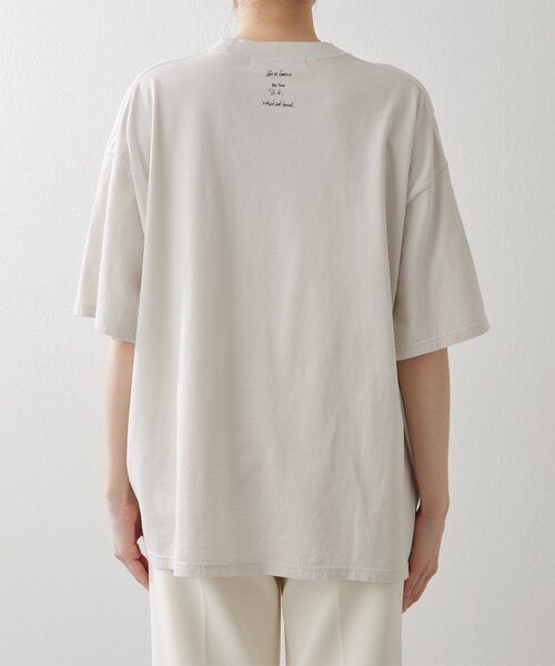 Whim Gazette（ウィムガゼット）の「【KATHARINE HAMNETT】別注ME Tシャツ（Tシャツ/カットソー・レディース・ベージュ・FREE）」の14枚目の写真