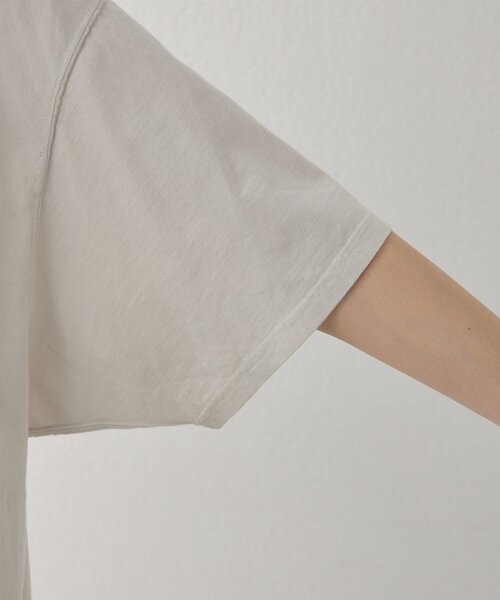 Whim Gazette（ウィムガゼット）の「【KATHARINE HAMNETT】別注ME Tシャツ（Tシャツ/カットソー・レディース・ベージュ・FREE）」の17枚目の写真