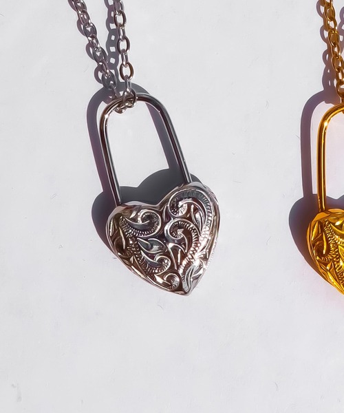 IRIEBEACH(アイリービーチ)の「2way Heart padlock pierce/【ハワイアンジュエリー】【サージカルステンレス】【金属アレルギー対応】【IRIEBEACH / アイリービーチ】つけっぱなしOK(ピアス(片耳用)・レディース・シルバー/ゴールド/ピンク・FREE)」の3枚目の写真