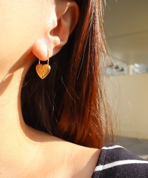 IRIEBEACH(アイリービーチ)の「2way Heart padlock pierce/【ハワイアンジュエリー】【サージカルステンレス】【金属アレルギー対応】【IRIEBEACH / アイリービーチ】つけっぱなしOK(ピアス(片耳用)・レディース・シルバー/ゴールド/ピンク・FREE)」の10枚目の写真