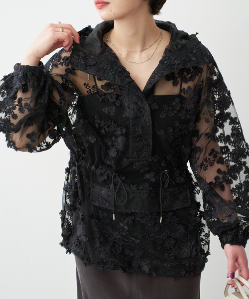 Spick & Span(スピックアンドスパン)の「《一部店舗+WEB限定》LAYAS/レイヤーズ 別注レースアノラック(その他アウター・レディース・ブラック/ホワイト・FREE)」の6枚目の写真