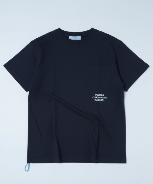 WESTERN HYDRODYNAMIC RESEARCH(ウェスタンハイドロダイナミックリサーチ)の「【Western Hydrodynamic Research/ウェスタン ハイドロダイナミック リサーチ】WORKER POCKET JTEE バックプリント ポケット ブランドロゴ(Tシャツ/カットソー・メンズ・ネイビー/ブラック/ホワイト/チャコールグレー・LARGE/MEDIUM)」の4枚目の写真