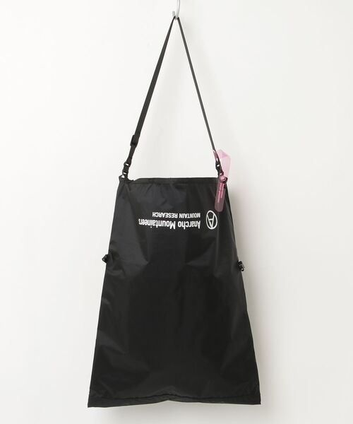 COMMON EDUCATION(コモンエデュケーション)の「Mountain Research × COMMON EDUCATION - 3-WAY SACOCHE(ショルダーバッグ・メンズ・ブラック/ホワイト・FREE)」の4枚目の写真