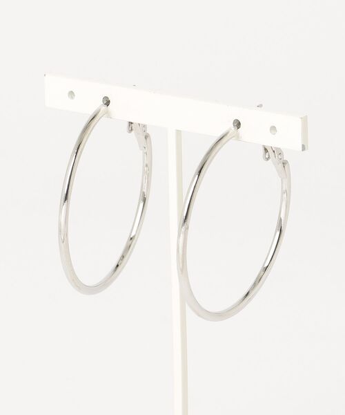 tunee（チュニー）の「シルバーフープピアス4cm/レディース/両耳用(T3)（ピアス（両耳用）・レディース・シルバー・FREE）」の3枚目の写真