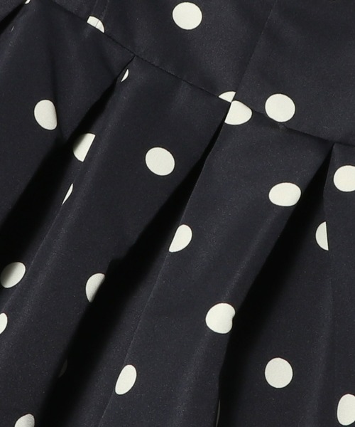 ESTNATION(エストネーション)の「UNUS / Dot Bare Blouse(シャツ/ブラウス・レディース・インディゴブルー/ライトホワイト・36/38)」の10枚目の写真