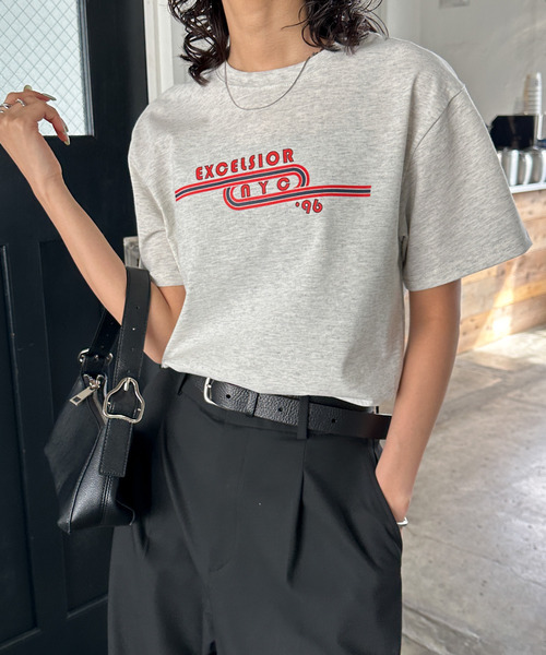 Chillfar(チルファー)の「アソートグラフィックミックスデザインTシャツ(Tシャツ/カットソー・レディース・ホワイト系/ホワイト系1/ブラック/レッド系/ホワイト系2/レッド系1/グレー/ブルー/ネイビー系/ホワイト系3/グレー系/ネイビー系2/イエロー/イエロー系/イエロー系1/ブルー系/ホワイト/レッド/ブラウン/ネイビー系1・FREE)」の6枚目の写真