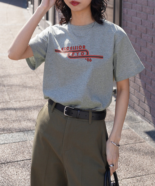 Chillfar(チルファー)の「アソートグラフィックミックスデザインTシャツ(Tシャツ/カットソー・レディース・ホワイト系/ホワイト系1/ブラック/レッド系/ホワイト系2/レッド系1/グレー/ブルー/ネイビー系/ホワイト系3/グレー系/ネイビー系2/イエロー/イエロー系/イエロー系1/ブルー系/ホワイト/レッド/ブラウン/ネイビー系1・FREE)」の9枚目の写真