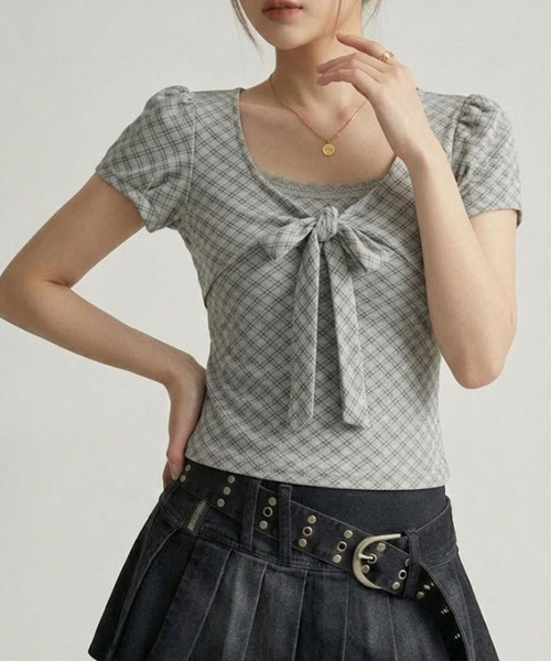 VIVID LADY(ビビッドレディー)の「チェックリボン レースネック 半袖トップス(Tシャツ/カットソー・レディース・アイボリー/ベージュ/グレー・FREE)」の3枚目の写真