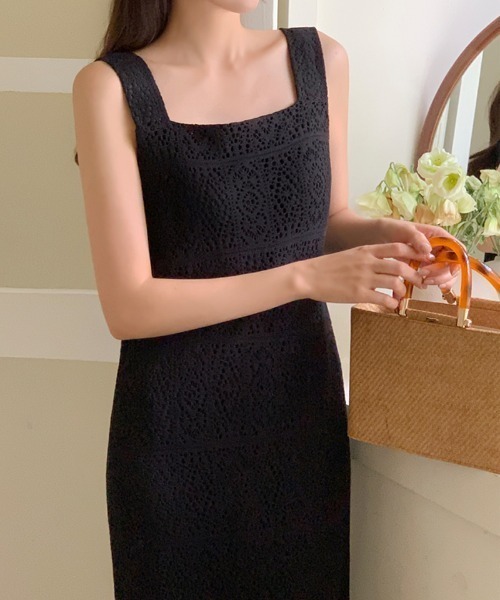 AMAJI(アマジ)の「スクエアネックノースリーブワンピース レース カットワーク(ワンピース・レディース・ホワイト/ブラック・FREE)」の5枚目の写真