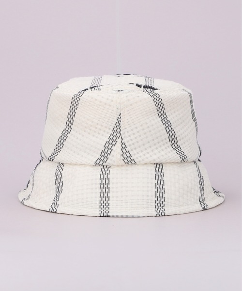 CA4LA（カシラ）の「VICTIM x CA4LA BUCKET HAT（ハット・メンズ・ホワイト/ネイビー/ブラック・ONESIZE）」の6枚目の写真