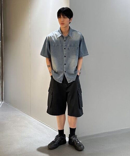 INSILENCE(インサイロンス)の「スラッシュウォッシングデニムシャツ WASHED GREY(シャツ/ブラウス・レディース・その他・LARGE/MEDIUM/SMALL)」の5枚目の写真