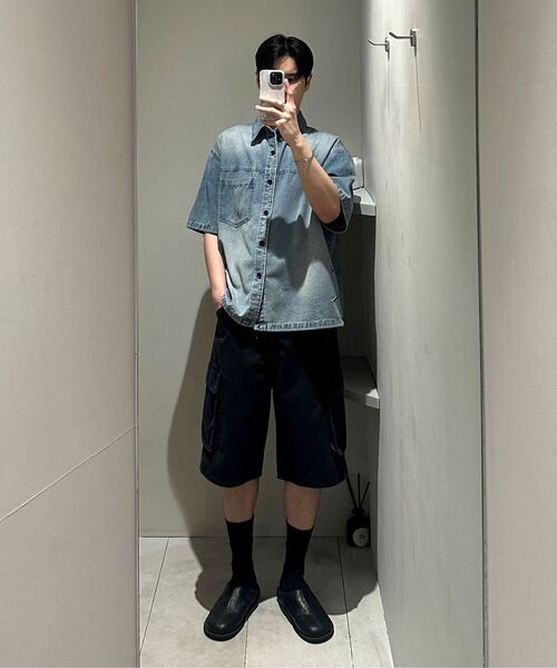 INSILENCE(インサイロンス)の「スラッシュウォッシングデニムシャツ WASHED GREY(シャツ/ブラウス・レディース・その他・LARGE/MEDIUM/SMALL)」の6枚目の写真