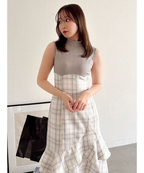dazzlin(ダズリン)の「ノースリマーメイドコルセットワンピース(ワンピース・レディース・ネイビー/グレー/オフホワイト・MEDIUM/SMALL)」の10枚目の写真