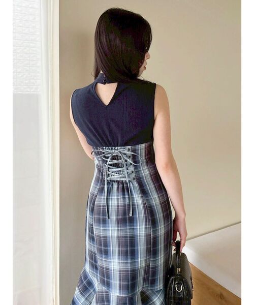 dazzlin(ダズリン)の「ノースリマーメイドコルセットワンピース(ワンピース・レディース・ネイビー/グレー/オフホワイト・MEDIUM/SMALL)」の21枚目の写真