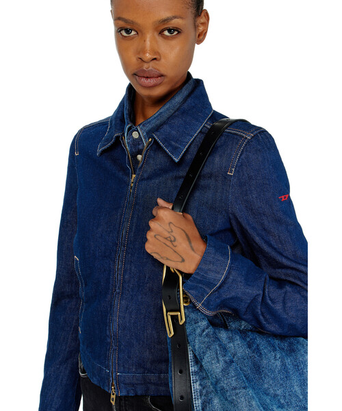 DIESEL（ディーゼル）の「ウィメンズ デニムジャケット DE-CORB（デニムジャケット・レディース・インディゴブルー・LARGE/MEDIUM/SMALL/X-SMALL）」の2枚目の写真