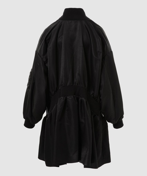 GURTWEIN( ガーウィン)の「Ruffle-skirt hemmed bomber coat(その他アウター・レディース・ブラック・FREE)」の3枚目の写真