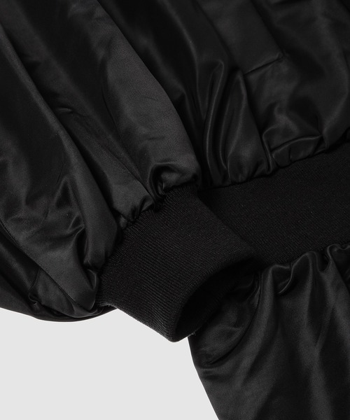 GURTWEIN( ガーウィン)の「Ruffle-skirt hemmed bomber coat(その他アウター・レディース・ブラック・FREE)」の8枚目の写真