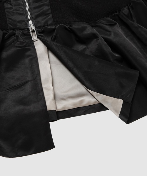 GURTWEIN( ガーウィン)の「Ruffle-skirt hemmed bomber coat(その他アウター・レディース・ブラック・FREE)」の10枚目の写真