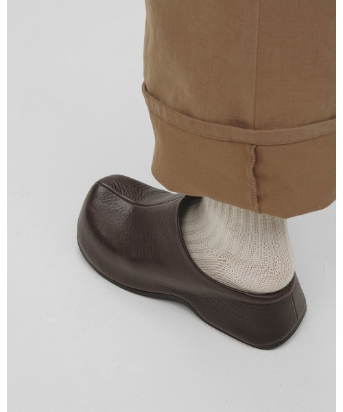 TODAYFUL（トゥデイフル）の「Volume Sole Sabot（スリッポン・レディース・ブラック/ダークブラウン・37inch/36inch/38inch）」の10枚目の写真
