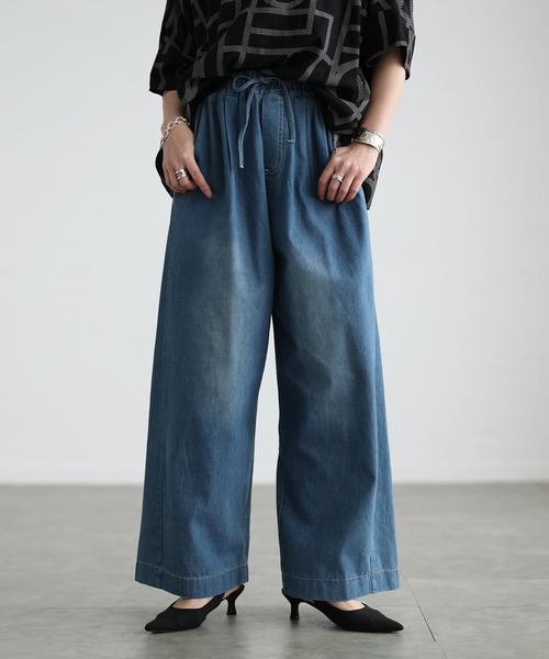 Sawa a la mode(サワアラモード)の「リラックスワイドストレートデニム(デニムパンツ・レディース・ブラック/オフホワイト/ブルー・FREE)」の3枚目の写真