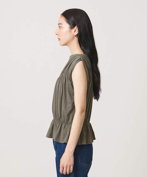 BEAUTY&YOUTH UNITED ARROWS(ビューティーアンドユースユナイテッドアローズ)の「【WEB限定 Wardrobe DAILY MINIMAL】シャーリング ノースリーブトップス(Tシャツ/カットソー・レディース・イエロー/ダークグレー/ホワイト・FREE)」の14枚目の写真