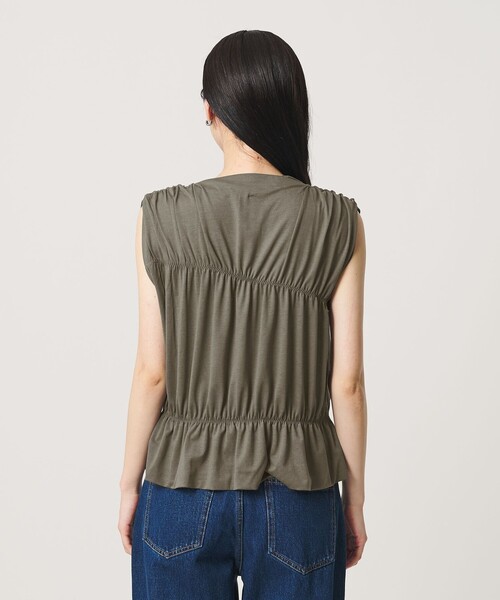 BEAUTY&YOUTH UNITED ARROWS(ビューティーアンドユースユナイテッドアローズ)の「【WEB限定 Wardrobe DAILY MINIMAL】シャーリング ノースリーブトップス(Tシャツ/カットソー・レディース・イエロー/ダークグレー/ホワイト・FREE)」の15枚目の写真