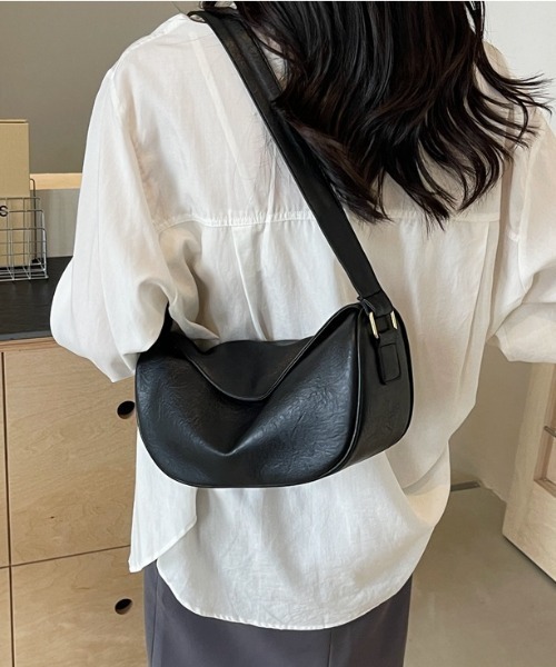 deux amour(ドゥーザムール)の「フラップショルダーBAG(ショルダーバッグ・レディース・ブラック/ブラウン/アイボリー/キャメル・FREE)」の9枚目の写真