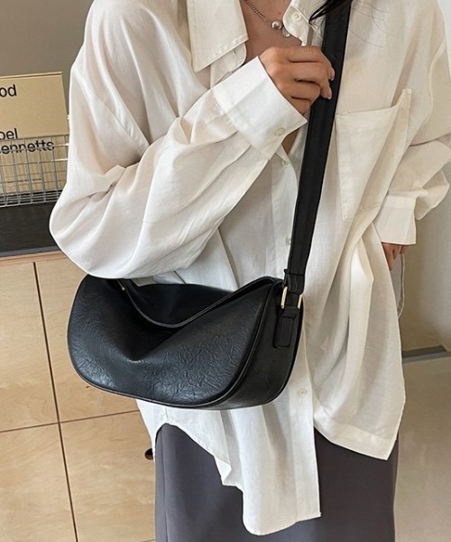 deux amour(ドゥーザムール)の「フラップショルダーBAG(ショルダーバッグ・レディース・ブラック/ブラウン/アイボリー/キャメル・FREE)」の8枚目の写真