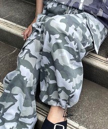 迷彩カーゴパンツ