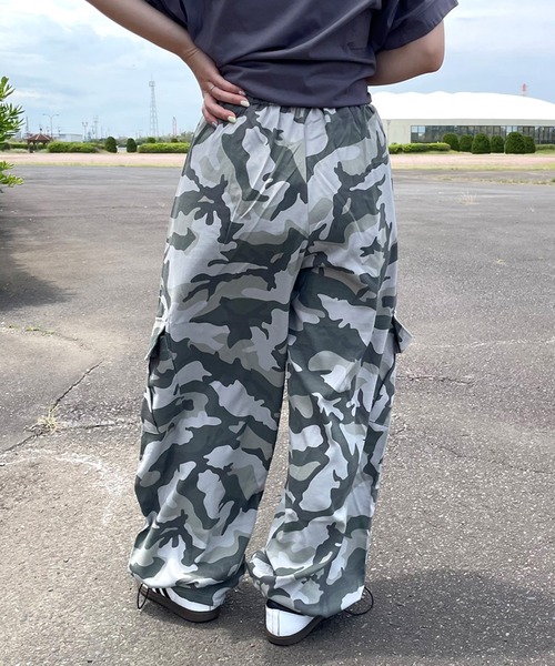 CRB(シーアールビー)の「迷彩カーゴパンツ(カーゴパンツ・レディース・グレー・M/L)」の17枚目の写真