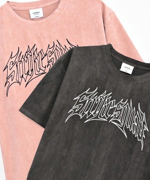 SILVER BULLET(シルバーバレット)の「『SILVER BULLET SELECT AP/シルバーバレットセレクト』フェイクスウェードメタルロゴ刺繍半袖Tシャツ(Tシャツ/カットソー・メンズ・チャコール/ピンク・M/L)」の3枚目の写真