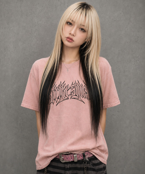 SILVER BULLET(シルバーバレット)の「『SILVER BULLET SELECT AP/シルバーバレットセレクト』フェイクスウェードメタルロゴ刺繍半袖Tシャツ(Tシャツ/カットソー・メンズ・チャコール/ピンク・M/L)」の16枚目の写真