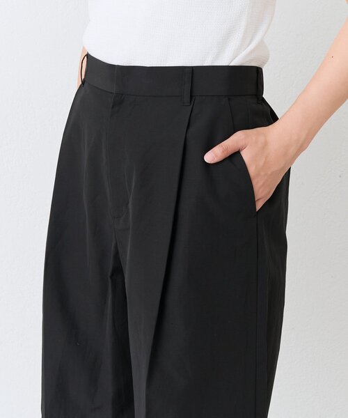 RIVE DROITE(リヴドロワ)の「予約【UVカット機能付き/バックゴム】センタープレスハーフパンツ(その他パンツ・レディース・オフホワイト/ブラック・38/36)」の21枚目の写真