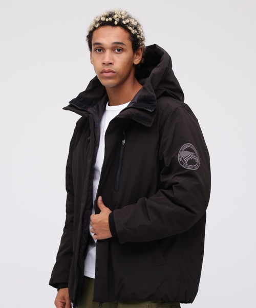 AVIREX(アヴィレックス)の「《WEB&DEPOT限定》MILITARY FUNCTION DOWN JACKET / ミリタリー ファンクション ダウンジャケット / AVIREX / アヴィレックス(ダウンジャケット/コート・メンズ・ライトグレー/ベージュ/グレー系カモフラージュ/レッド/オリーブ/ブラック・MEDIUM/XX-LARGE/X-LARGE/LARGE)」の1枚目の写真