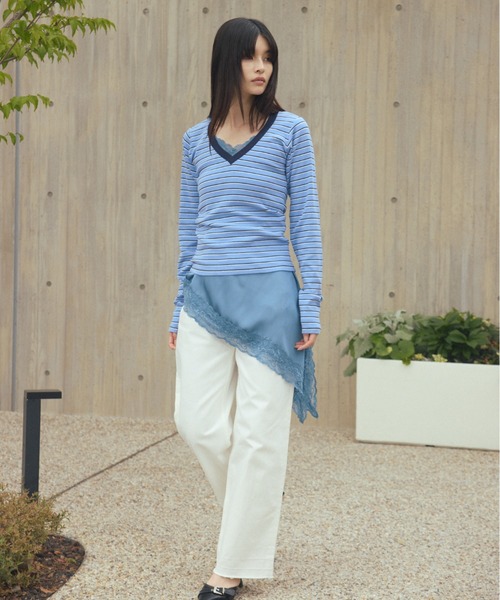 &enece(アンドエネス)の「Vネック ボーダー ロングスリーブカットソー(Tシャツ/カットソー・レディース・ブルー/イエロー/グレー・FREE)」の3枚目の写真