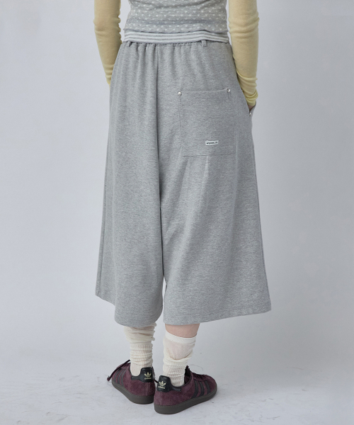 RENSE（レンセ）の「One-Tuck  Wide Bermuda Pants Melange Gray（スウェットパンツ・レディース・その他・OS）」の2枚目の写真