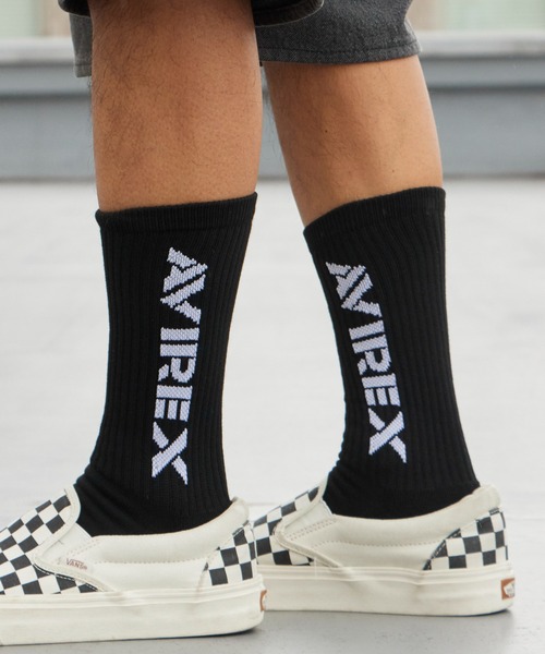 AVIREX(アヴィレックス)の「AVIREX/アビレックス AX Standard Logo Jacquard 3P Socks スタンダード ロゴ ジャガード 3足組 ソックス 靴下 クルー丈 3足セット ブランドロゴ サイドプリント 定番 ベーシック ストリート メンズ 2026年 夏 夏服(ソックス/靴下・メンズ・マルチ・25-27)」の1枚目の写真
