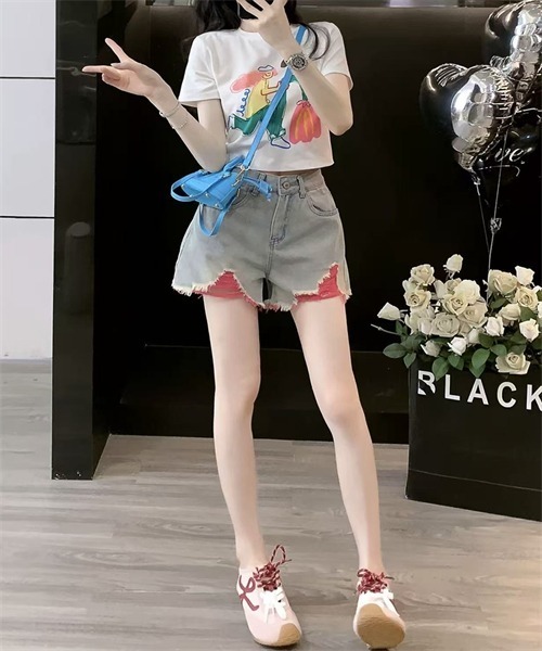 Dream garden(ドリームガーデン)の「カットオフ ダメージデニムショートパンツ(デニムパンツ・レディース・ブルー・XL/5XL/3XL/2XL/L/M/S/4XL)」の4枚目の写真