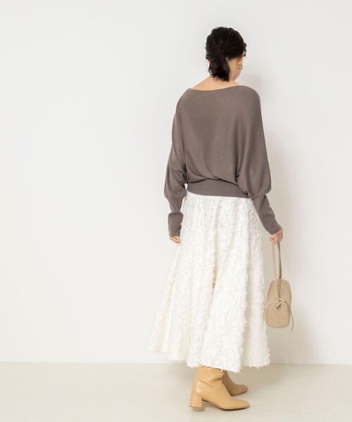 NOLLEY’S Sophi(ノーリーズソフィ)の「【BECシリーズ】【一部WEB限定カラーアイテム】ドレープドルマンプルオーバー(ニット/セーター・レディース・チャコールグレー/クリーム/ベージュ/ベビーピンク/カーキ・38)」の16枚目の写真