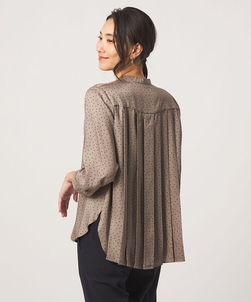 A DAY IN THE LIFE UNITED ARROWS(アデイインザライフユナイテッドアローズ)の「バックプリーツ シャツチュニック 7分袖<A DAY IN THE LIFE>(シャツ/ブラウス・レディース・ピンク/ダークグレー/モカ/コバルトブルー・FREE)」の2枚目の写真
