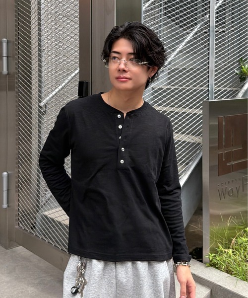 ADAMASTE(アダマスト)の「Slub Short Henley Neck L/S Tee - スラブ短丈ヘンリーネックロングスリーブT(Tシャツ/カットソー・メンズ・ブラック/ホワイト・SMALL/MEDIUM/LARGE)」の14枚目の写真