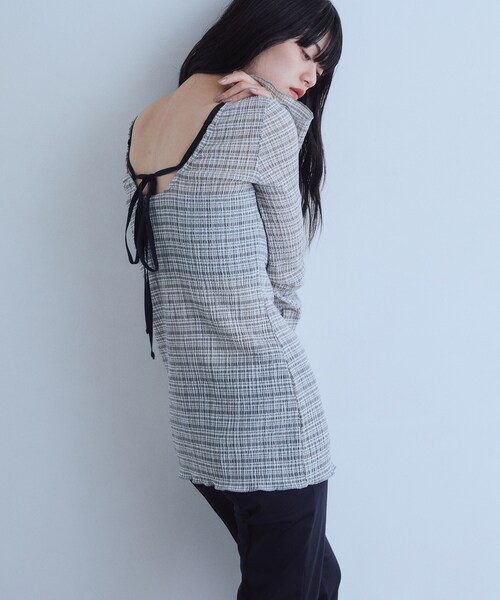 CODE A(コードエー)の「open back check tunic(Tシャツ/カットソー・レディース・グレー系1/ブラック・00)」の3枚目の写真