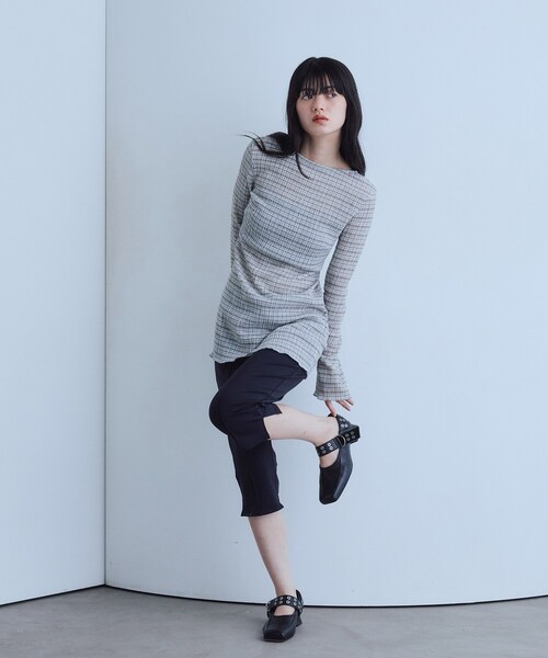 CODE A(コードエー)の「open back check tunic(Tシャツ/カットソー・レディース・グレー系1/ブラック・00)」の6枚目の写真