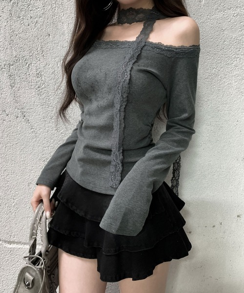 VEILA(ヴェイラ)の「チョーカー風グラフィック長袖トップス(Tシャツ/カットソー・レディース・ホワイト/スモークグレー/ブラック・フリー)」の3枚目の写真