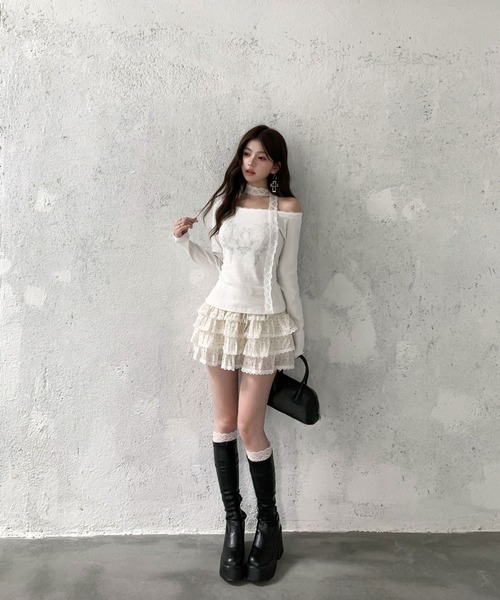 VEILA(ヴェイラ)の「チョーカー風グラフィック長袖トップス(Tシャツ/カットソー・レディース・ホワイト/スモークグレー/ブラック・フリー)」の14枚目の写真