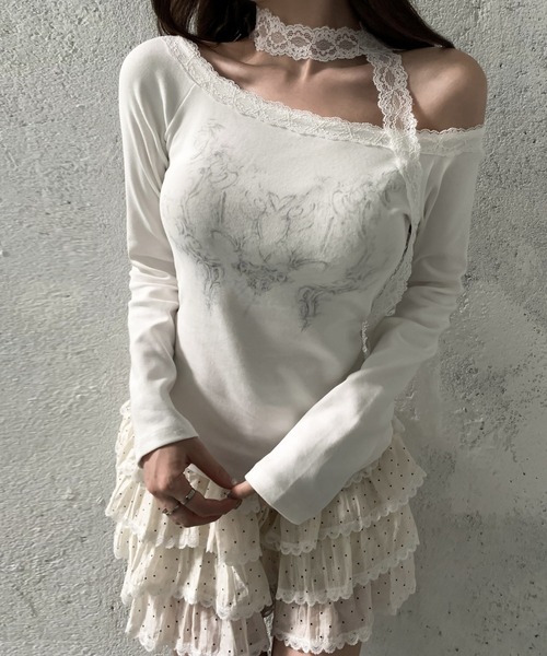 VEILA(ヴェイラ)の「チョーカー風グラフィック長袖トップス(Tシャツ/カットソー・レディース・ホワイト/スモークグレー/ブラック・フリー)」の6枚目の写真