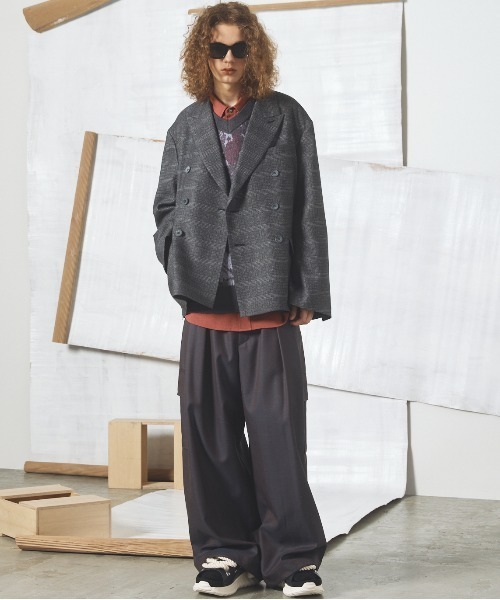 MAISON SPECIAL（メゾンスペシャル）の「《UNISEX》Abstract Pattern Prime-Over V-neck Knit Tops/アブストラクトパターンプライムオーバーVネックニット【MAISON SPECIAL/メゾンスペシャル】（ニット/セーター・メンズ・ダークブルー/パープル・0/1/2）」の4枚目の写真