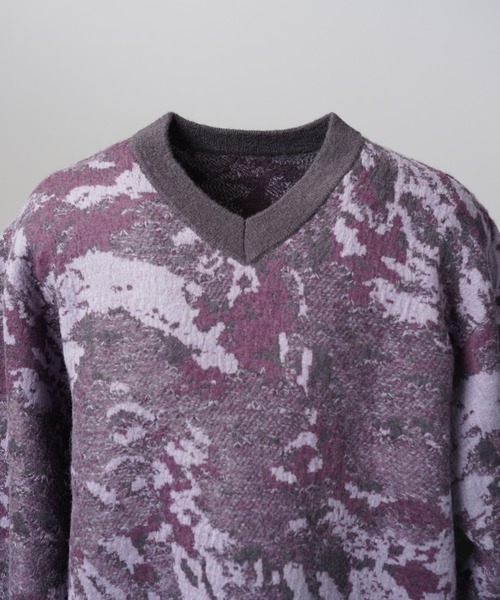 MAISON SPECIAL（メゾンスペシャル）の「《UNISEX》Abstract Pattern Prime-Over V-neck Knit Tops/アブストラクトパターンプライムオーバーVネックニット【MAISON SPECIAL/メゾンスペシャル】（ニット/セーター・メンズ・ダークブルー/パープル・0/1/2）」の17枚目の写真