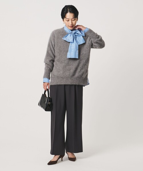 UNITED ARROWS(ユナイテッドアローズ)の「フォックスカシミヤ クルーネック ニット(ニット/セーター・レディース・グレー/ブラック・FREE)」の6枚目の写真