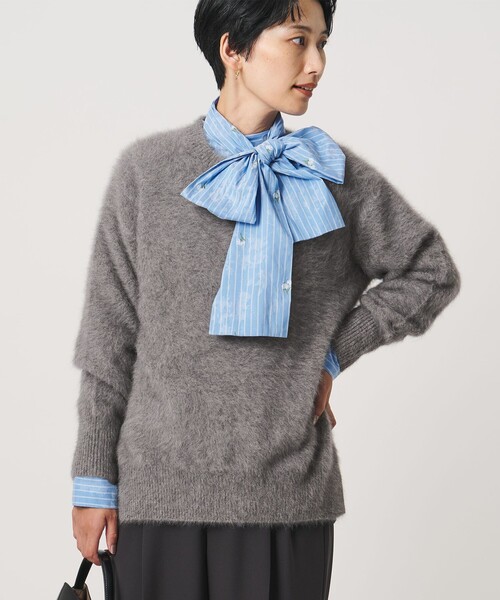 UNITED ARROWS(ユナイテッドアローズ)の「フォックスカシミヤ クルーネック ニット(ニット/セーター・レディース・グレー/ブラック・FREE)」の7枚目の写真